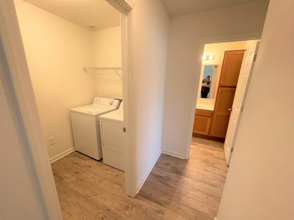 Laundry room and gallery at Hawthorne Properties, Indiana, 47905