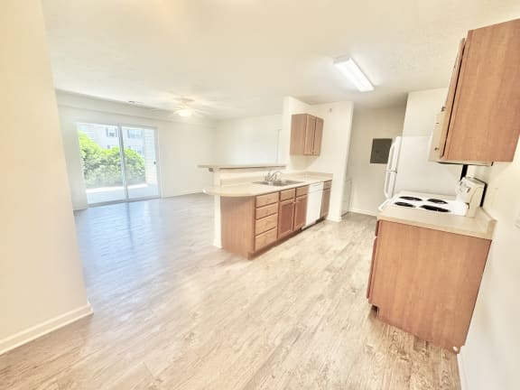Downstairs 1x1 Cedar Apartment
