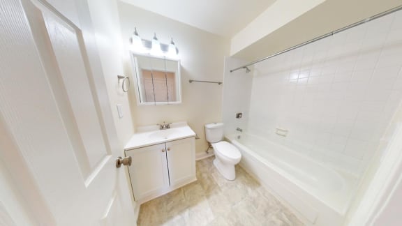 Floor Plans of College Square Apartments in Greendale WI