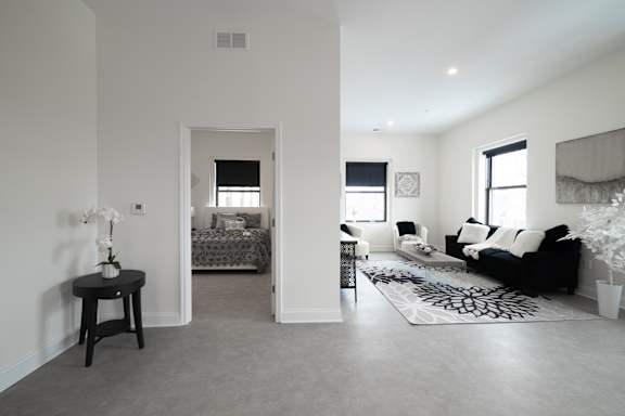 Spacious Living Area at The Annex Apartment, Buffalo, 14222