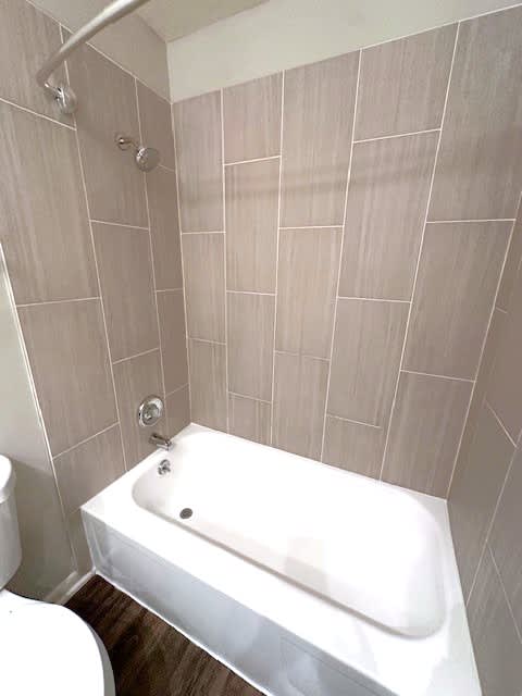 12x24 Ceramic Tile Tub Wall