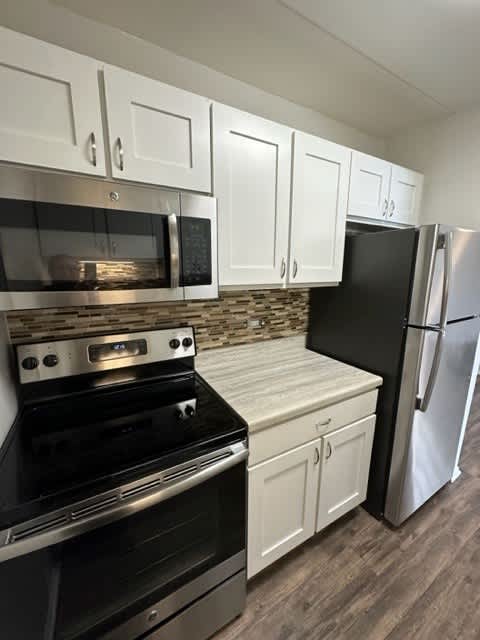 Stainless Steel Appliances Including Dishwasher & Built-In Microwave