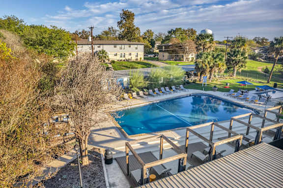 a view of the pool at Sunset Ridge, San Antonio