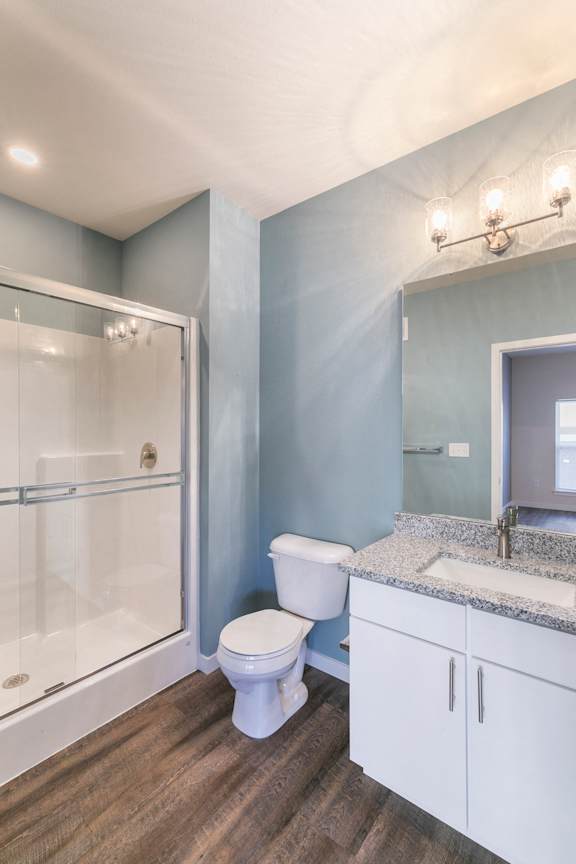 Mirror, Tub in Bathroom at Aventura at Forest Park, Missouri, 63110