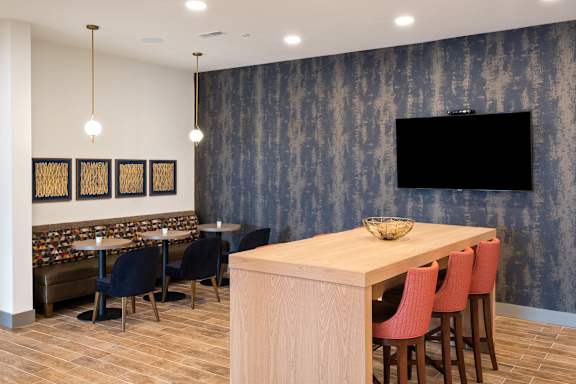 Café Lounge at Aventura at Wild Horse Creek, Chesterfield, Missouri