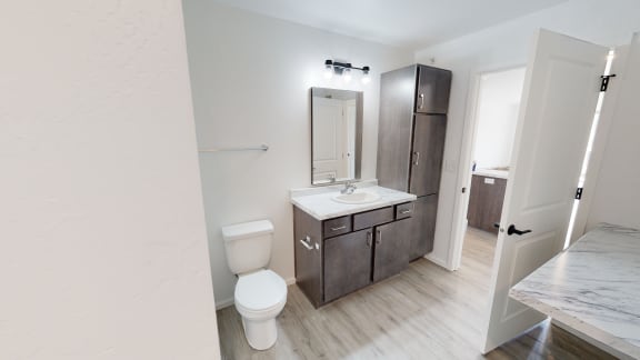 2 BED / 2 BATH / CORNER - UPPER.20- BATHROOM