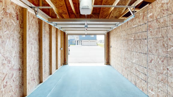 2 BED / 2 BATH / CORNER - UPPER.20- GARAGE