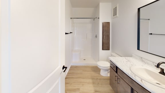 Arvada, Lower 2 Bed/2 Bath, Bathroom