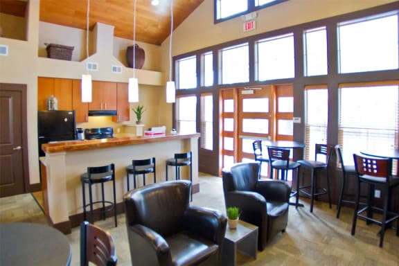 Island View Apartments Richland, Washington Clubhouse Seating