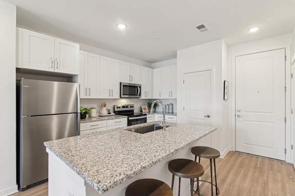Quartz Countertops &amp; Tile Backsplashes
