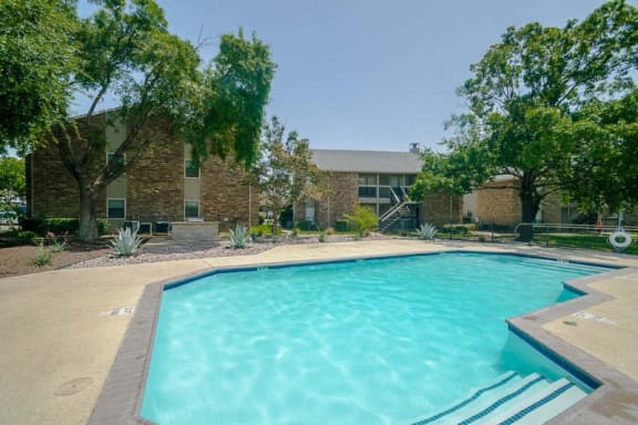 Swimming at Rock 35, Round Rock