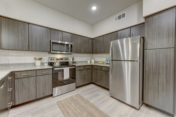 Stainless Steel Appliances in South Austin 78747