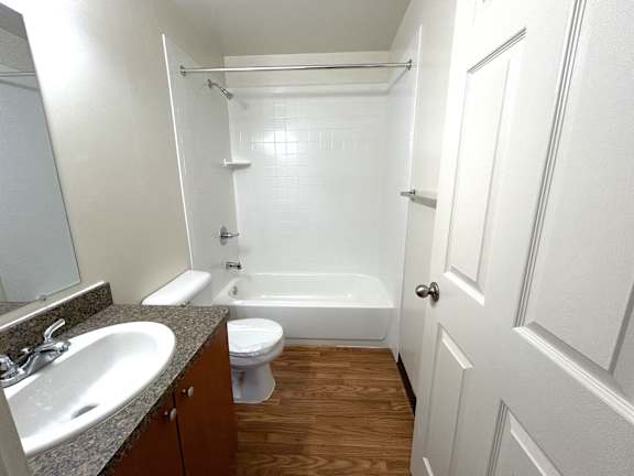 Two Bedroom Crescent Apartment 2-02 - Grand Bend Club Apartments, Grand Blanc, Michigan
