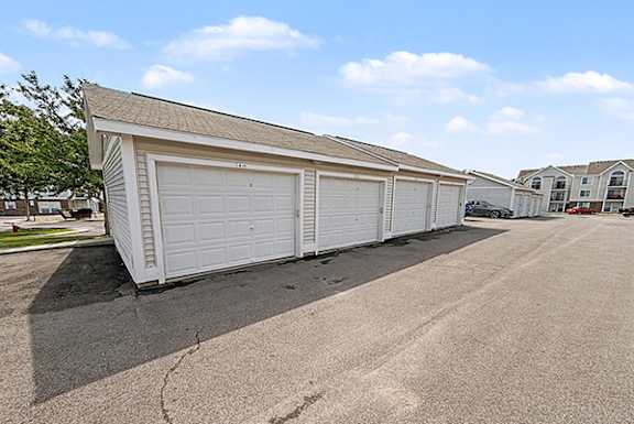 Garages With Remote Opener Offered At Black Sand Apartment Homes in Lincoln, NE