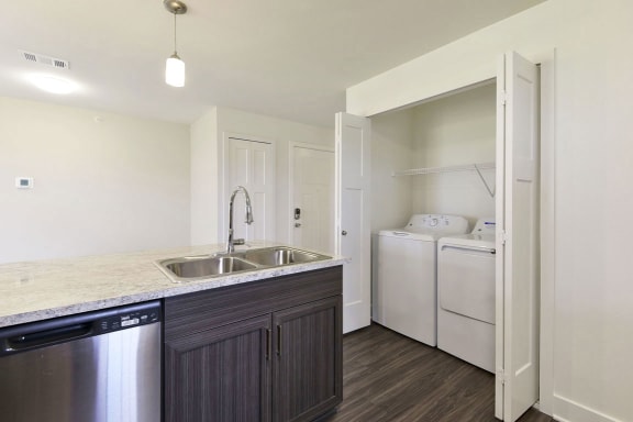 1BE-Laundry1plan at Chase Creek Apartment Homes, Huntsville