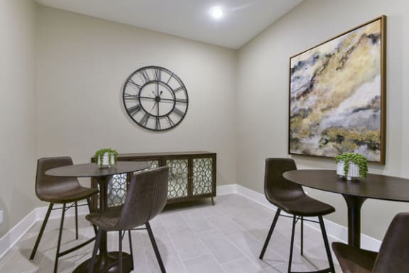 Internet Cafe at Dodson Pointe Apartment Homes in Rogers, AR