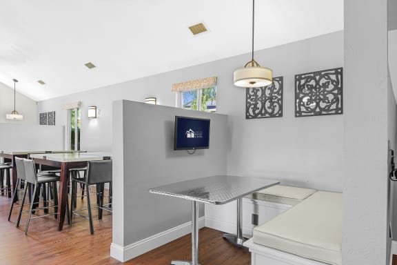 Clubhouse Private Alcove with TV at Pheasant Run Apartments, Lafayette, IN 47909