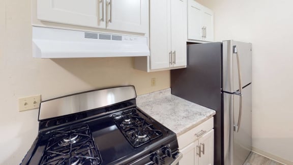 Kitchen at Glen Oaks Apartments, Michigan, 49442