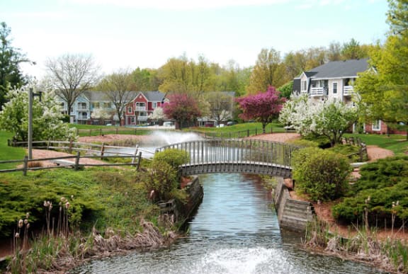 Beautiful Ponds with Fountains at Apple Ridge Apartments in Walker, MI