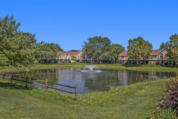 Ponds With Fountains at Hampton Lakes Apartments in Walker, MI