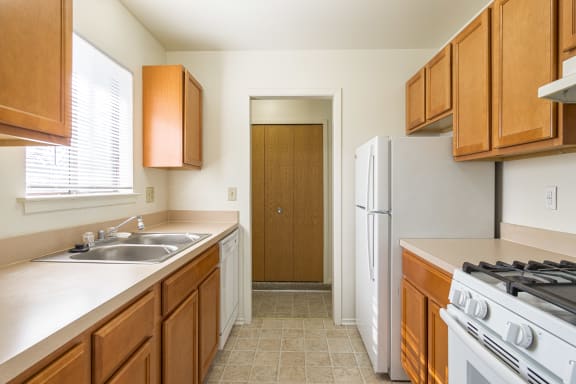 Kitchen Interior at Rivers Edge Apartments, Waterford Twp