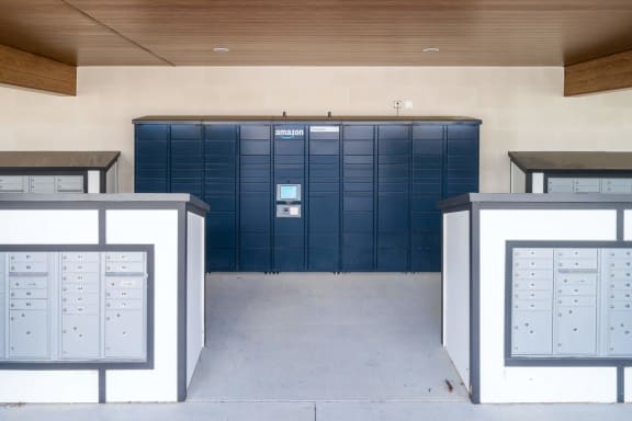 a view of the lockers in the locker room at Ironwood Flats, Brandon, 33511