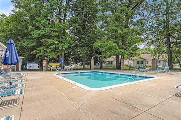 Pool With Large Sundeck and Wi-Fi at Orchard Lakes Apartments in Toledo, OH