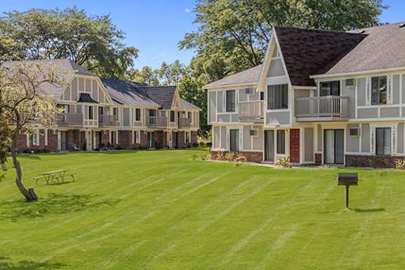 Picnic Areas with Grills at Wood Creek Apartments in Kenosha, WI