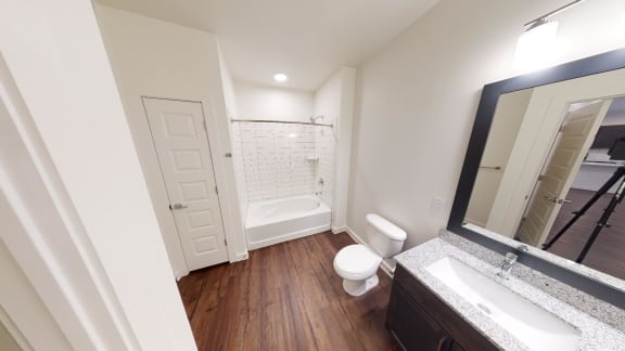 Henry - C1 | 3 Bedroom 2 Bath