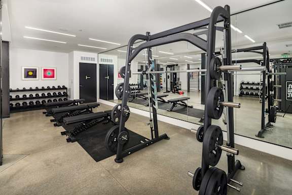 24/7 Fitness Center