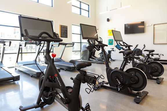 24/7 Fitness Center