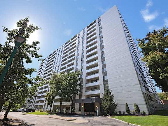 Building Exterior - Gates Mills Place West Building in Mayfield Heights OH