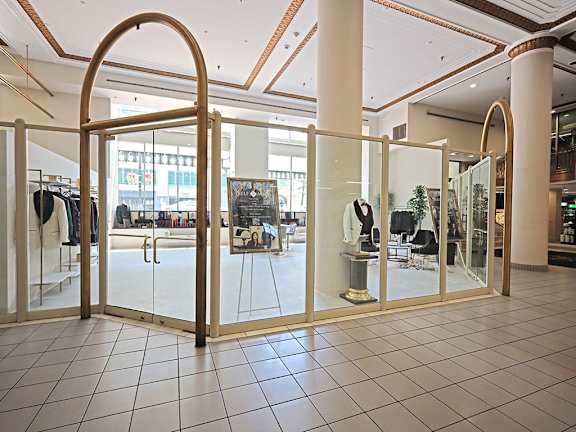 Self Made Couture - Lobby Business at Residences at Halle in Cleveland OH