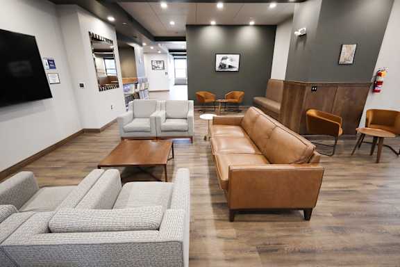 Community Lounge at The Terminal Tower Residences Apartments, Cleveland, 44113