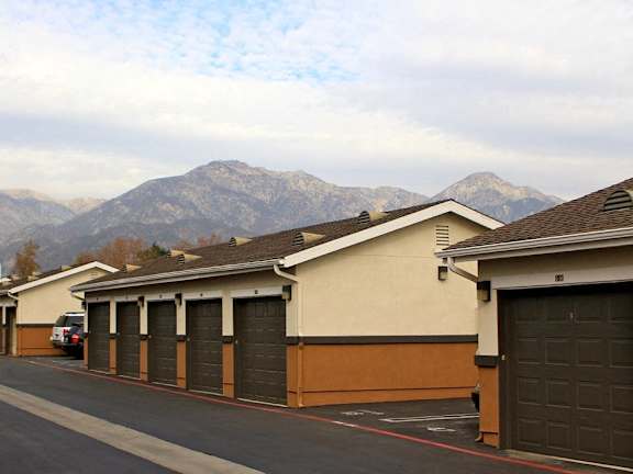 Park Central Detached Garages