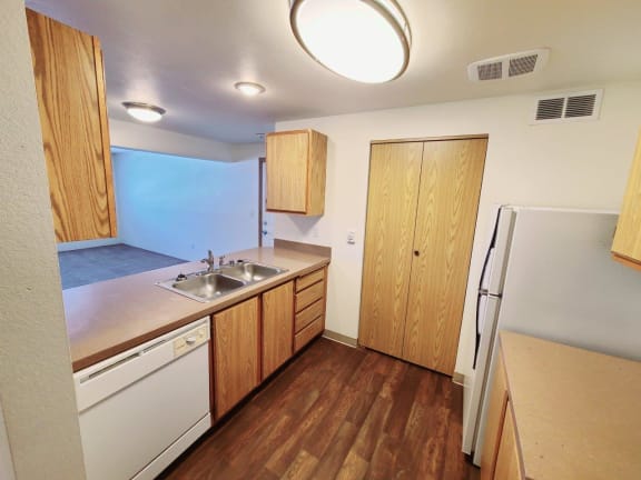 GoGo West Apartments Kitchen