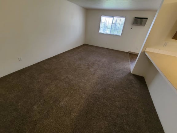 GoGo West Apartments Dining Area