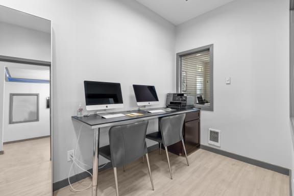Align Apartments Business Center