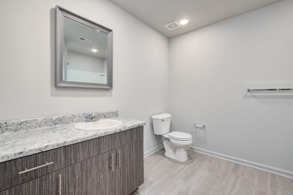 1 Bedroom Bathroom