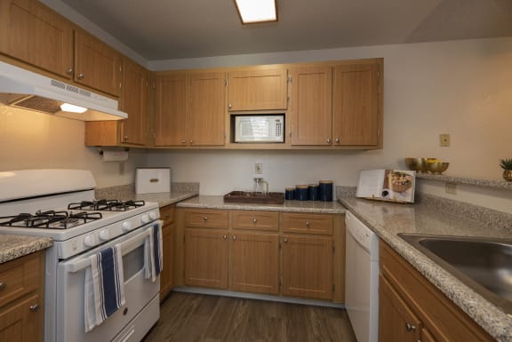 Canterbury Downs model kitchen, Roseville, CA, 95678
