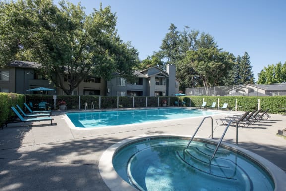 swimming pool and spa at Delta Pointe Apartments, Sacramento, CA