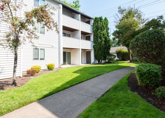 Elmonica Court building exterior decks and patios, Beaverton, OR, 97006