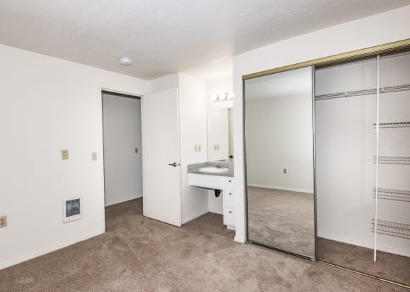 Elmonica Court vacant 2x1 primary bedroom vanity, Beaverton, OR, 97006
