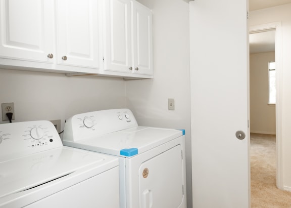 Elmonica Court vacant 2x1 washer and dryer, Beaverton, OR, 97006