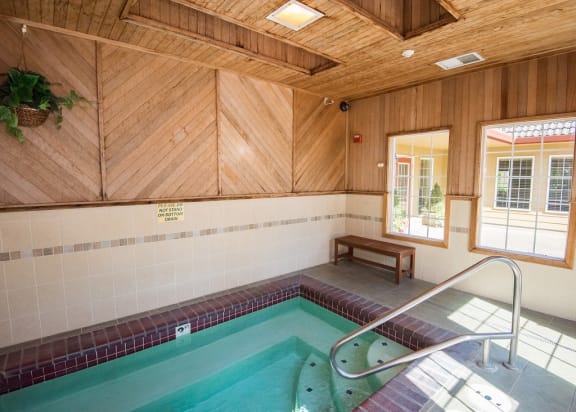 Hathaway Court Indoor Spa at Hathaway Court Apartments, OR 97070