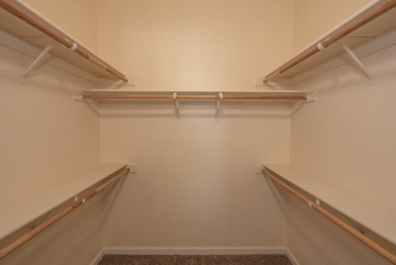 Stoneridge model 2 primary bedroom closet