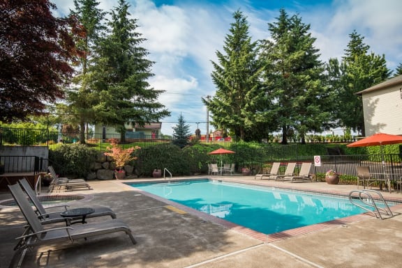 Sunstone Parc Pool & Furniture