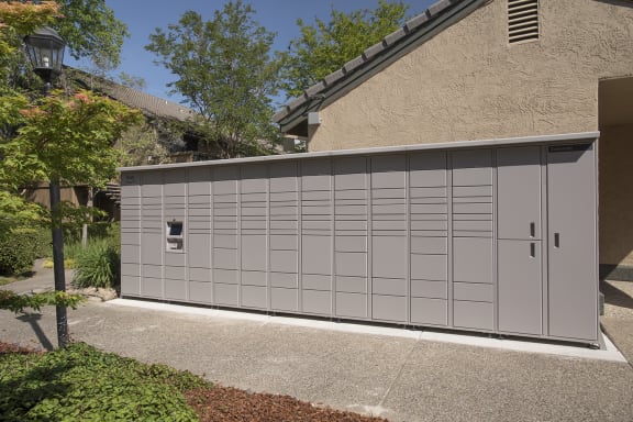 24 Hour Package Lockers at Zinfandel Village Apartments, California, 95670
