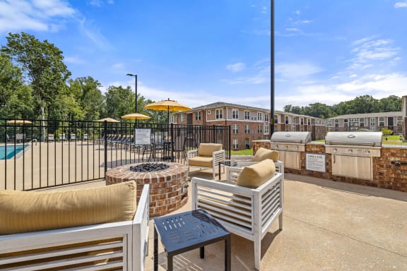 the reserve at bucklin hill clubhouse patio and pool