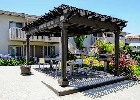 Patio at La Jolla Canyon Apartments in University City, San Diego, CA